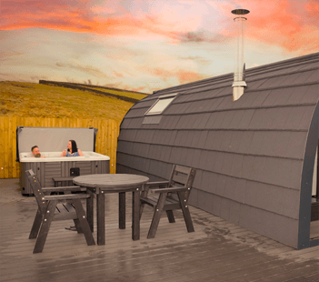 Castle Pod Hot Tub Accommodation