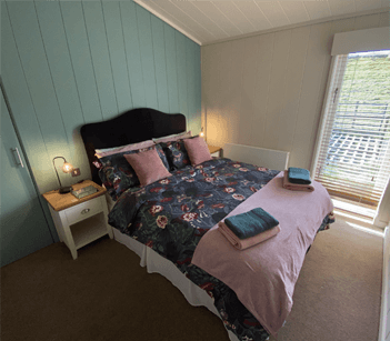 Double bedroom not en-suite